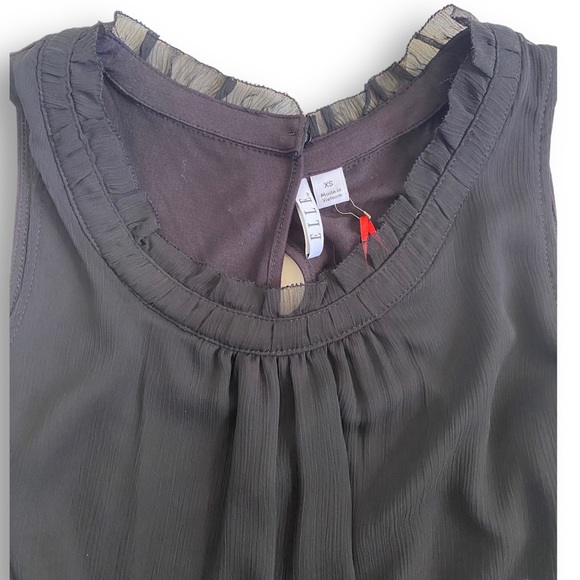 NEW Elle Floral Lined Ruffle neckline Tank Top - Picture 3 of 6